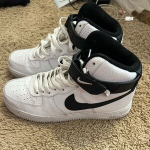 Nike Air Force 1 High ’07 size 10.5 M